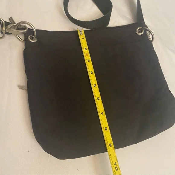 Baggallini Crossbody multi pocket adjustable strap, black purse - Picture 3 of 11